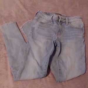 ****Sold**Size 0 short American Eagle Jeggings